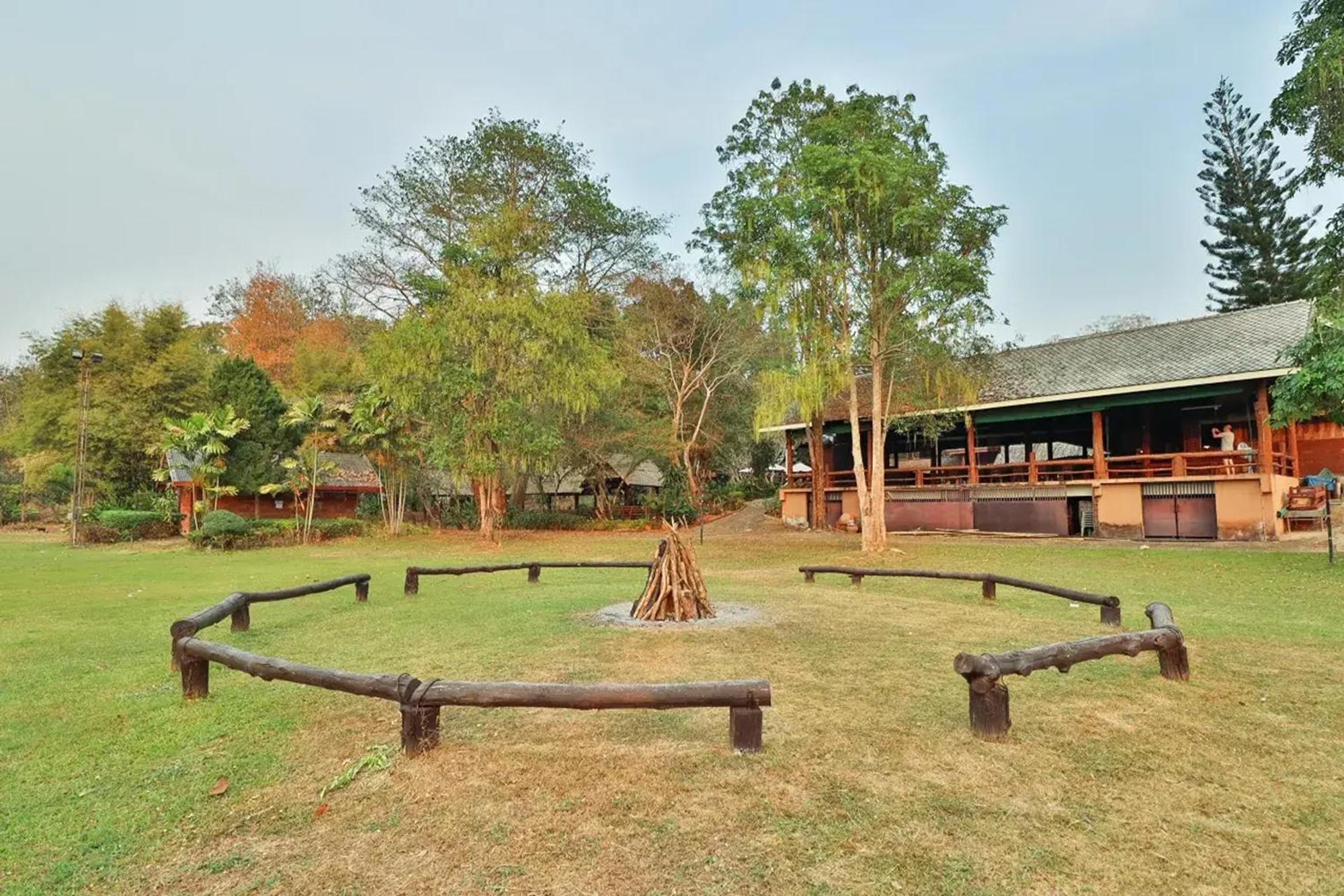 Royal Ping Garden And Resort Mae Taeng Bagian luar foto